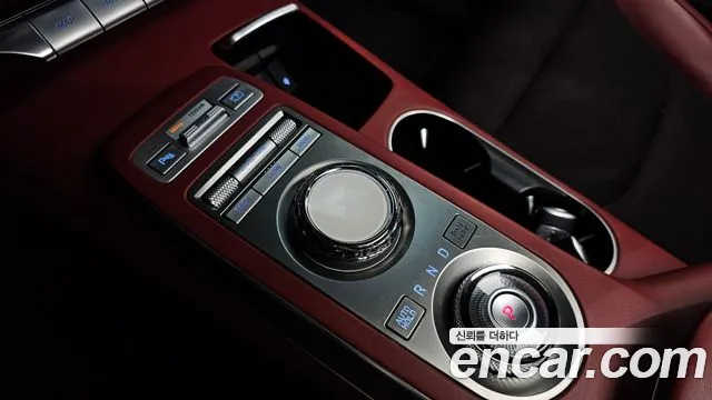 Genesis GV70 2.2 Дизель AWD — Фото автомобиля 8