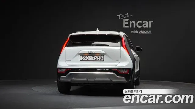 Kia Niro The All New Niro Signature — Фото автомобиля 4