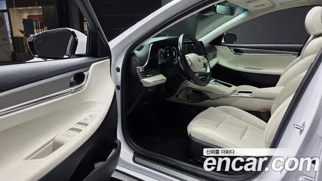 Hyundai Grandeur New — Фото автомобиля 10