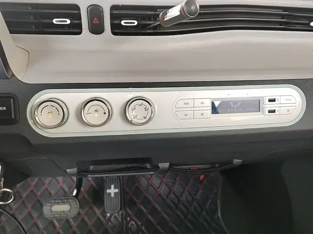 Wuling Hongguang Mini EV — Фото автомобиля 12