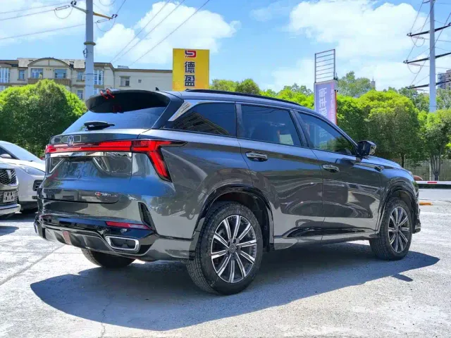 Changan CS75 Plus — Фото автомобиля 4