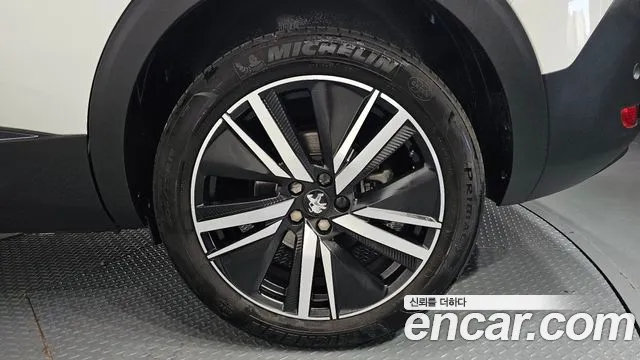 Peugeot 5008 Generation 2 — Фото автомобиля 21