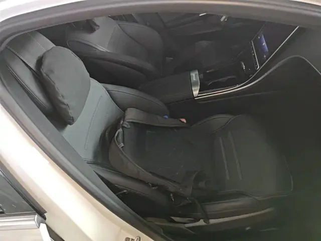 Mercedes-Benz C-Class — Фото автомобиля 24