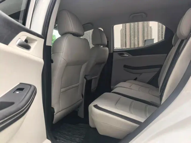 BYD Yuan Pro — Фото автомобиля 13