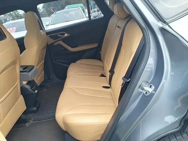 Roewe RX5 — Фото автомобиля 16