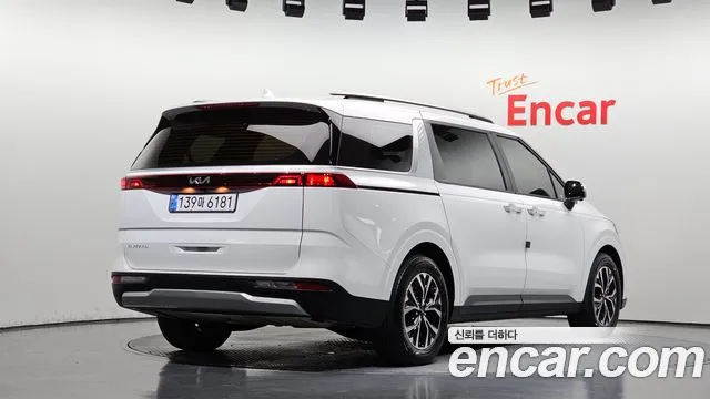 Kia Canival Carnival 4 поколение Дизель 9 мест Prestige — Фото автомобиля 2