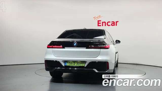 BMW 7 Series — Фото автомобиля 4