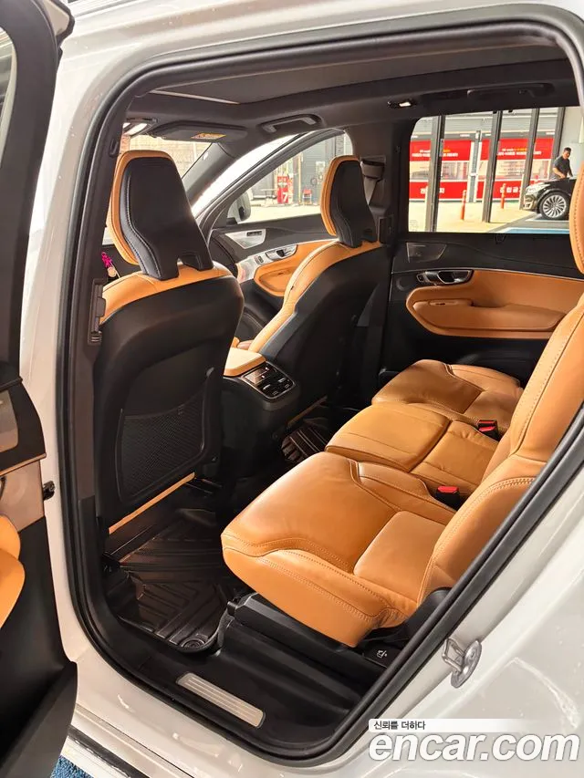 Volvo XC90 Generation 2 — Фото автомобиля 10