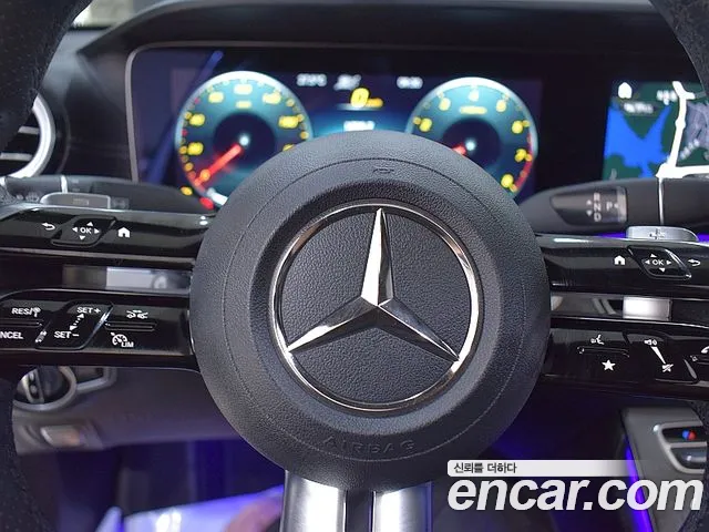 Mercedes-Benz E-Class — Фото автомобиля 11