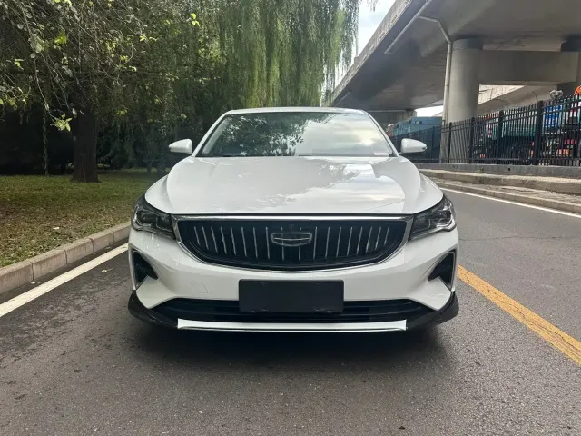 Geely Emgrand — Фото автомобиля 2