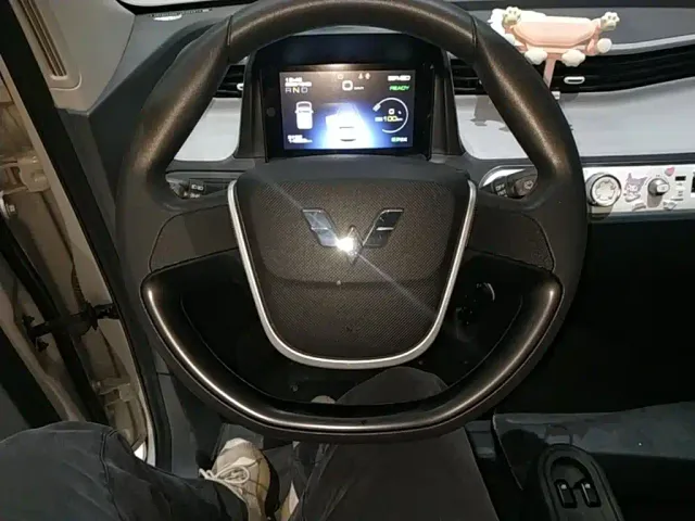 Wuling Hongguang Mini EV — Фото автомобиля 10