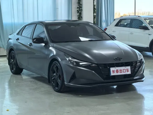 Hyundai Elantra — Фото автомобиля 3