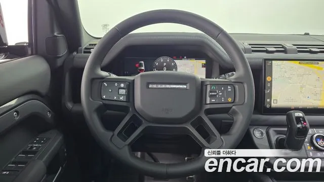 Land Rover Defender — Фото автомобиля 15