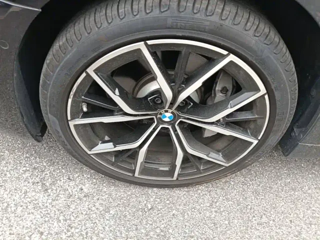 BMW 5 Series — Фото автомобиля 22