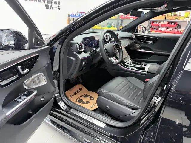 Mercedes-Benz C-Class — Фото автомобиля 4