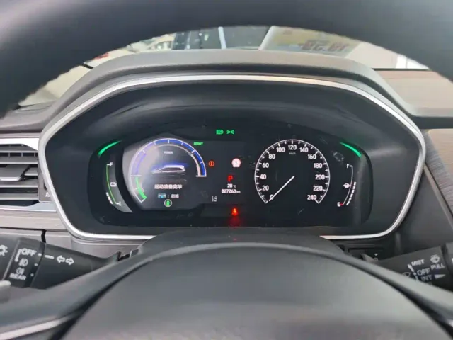Honda Elysion 2024 2.0L e:HEV Luxury Edition — Фото автомобиля 11