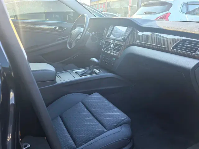 Hongqi H7 — Фото автомобиля 5