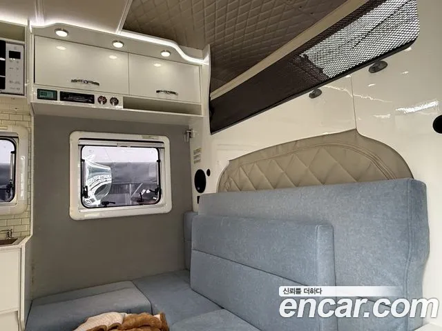 Hyundai Staria Staria 2WD автодом — Фото автомобиля 17