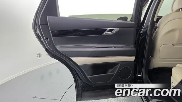 Genesis GV80 — Фото автомобиля 14