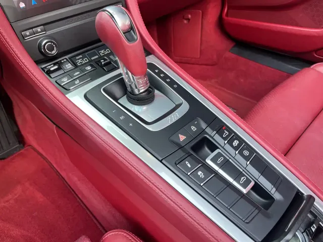 Porsche 718 — Фото автомобиля 11