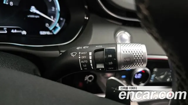 Genesis GV70 2.5T Бензин AWD — Фото автомобиля 26