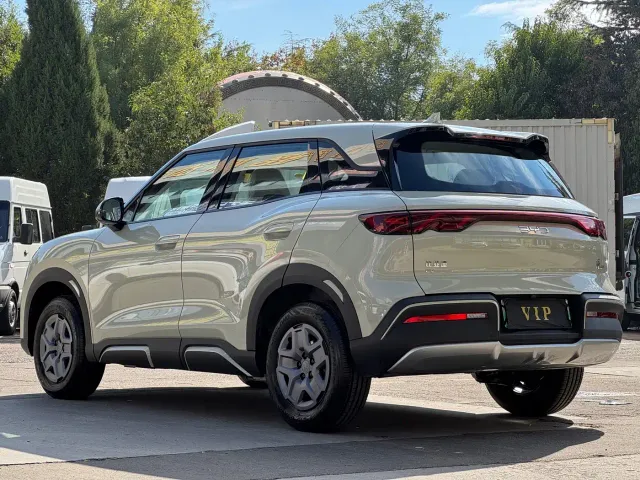 BYD Yuan UP — Фото автомобиля 6