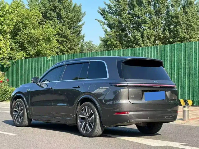 Li Auto L9 — Фото автомобиля 5