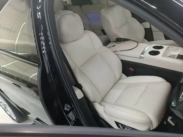 Li Auto L7 — Фото автомобиля 24