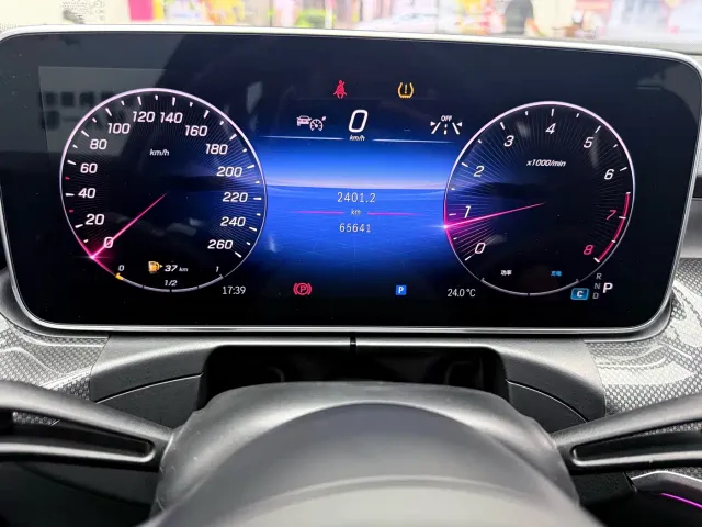 Mercedes-Benz C-Class — Фото автомобиля 4