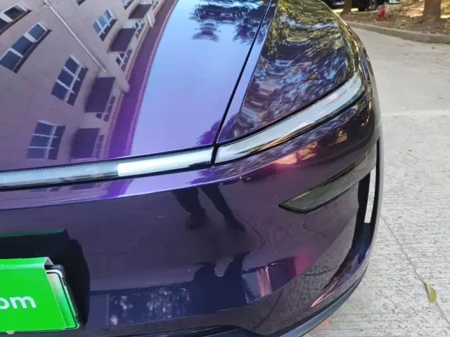 Tesla Model Y — Фото автомобиля 23