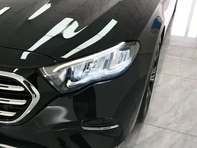 Mercedes-Benz E-Class — Фото автомобиля 23