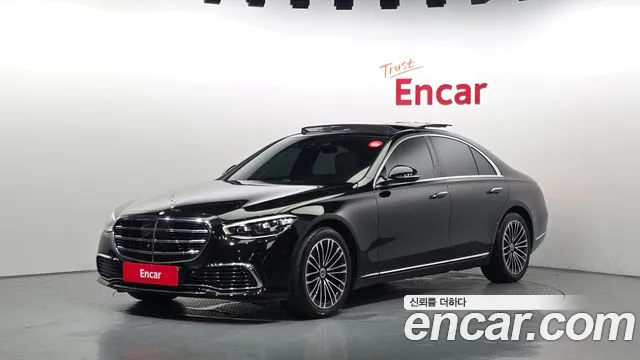 Фотография автомобиля — Mercedes-Benz S-Class