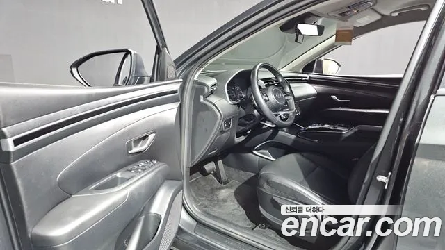 Hyundai Tucson Tucson (NX4) Дизель 2.0 4WD — Фото автомобиля 3