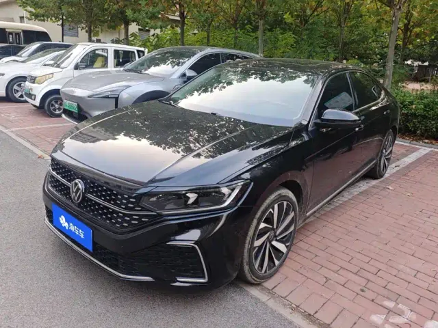 Фотография автомобиля — Volkswagen Passat