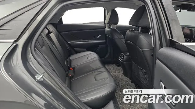 Hyundai Avante CN7 — Фото автомобиля 11