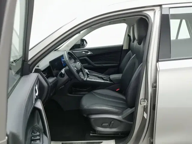 Roewe RX5 — Фото автомобиля 10