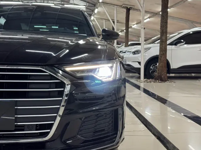 Audi A6L — Фото автомобиля 3