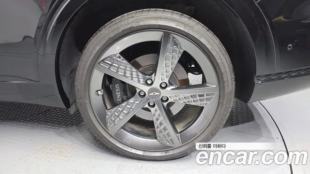 Genesis GV70 — Фото автомобиля 20