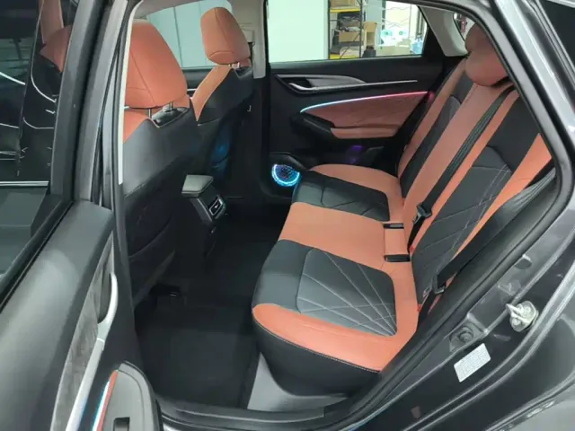 Changan Eado — Фото автомобиля 15