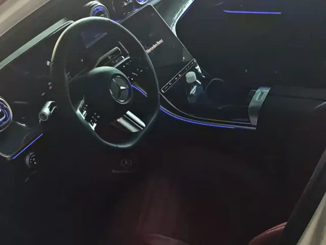 Mercedes-Benz C-Class — Фото автомобиля 4