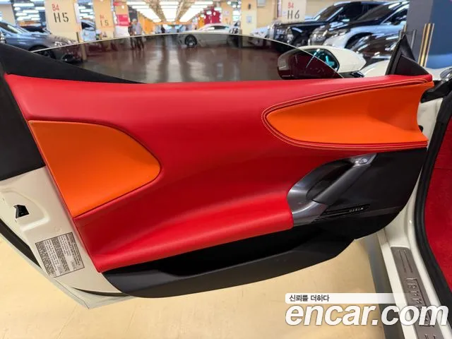 Ferrari SF90 — Фото автомобиля 16