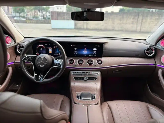 Mercedes-Benz E-Class — Фото автомобиля 9