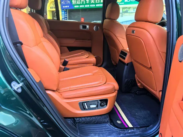 Li Auto L9 — Фото автомобиля 7