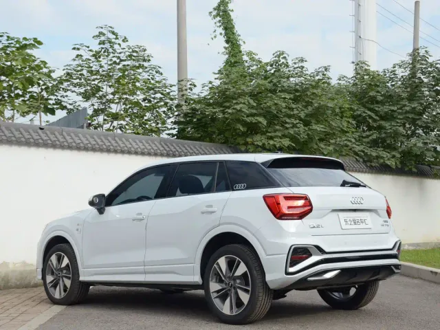 Audi Q2L — Фото автомобиля 13