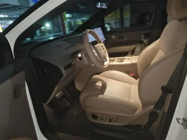 Li Auto i6 — Фото автомобиля 14