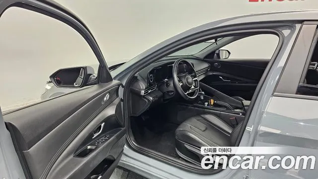 Hyundai AVANTE Avante (CN7) — Фото автомобиля 9