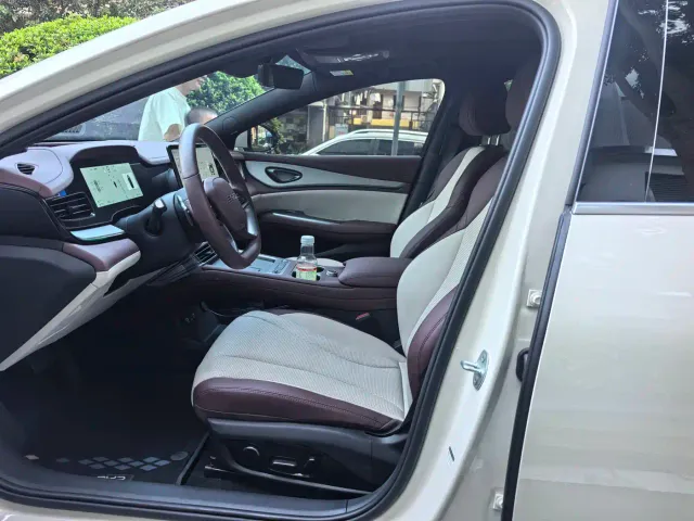 BYD Seal 07 DM-i — Фото автомобиля 7