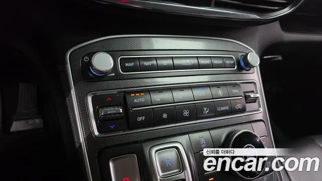 Hyundai Santafe Новый Santa Fe Дизель 2.2 2WD — Фото автомобиля 17