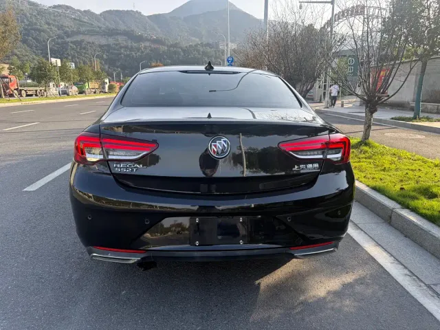 Buick Regal — Фото автомобиля 20