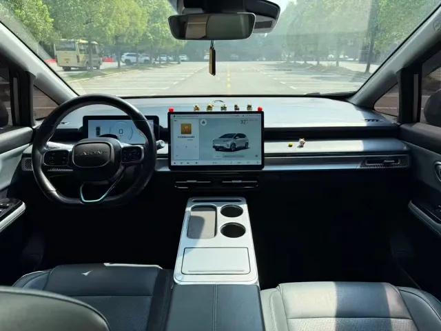 GAC Aion Y — Фото автомобиля 2